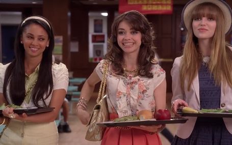 怪誕俏女郎 Geek Charming