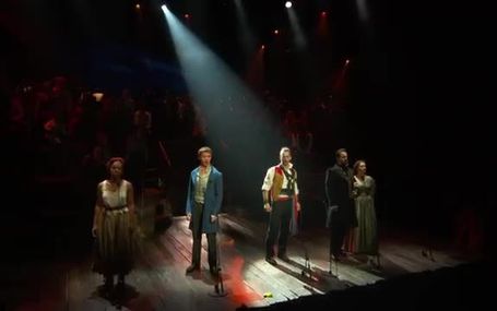 레미제라블: 뮤지컬 콘서트 Les Misérables: The Staged Concert