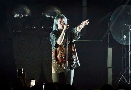 Billie Eilish: Live At The O2 (Extended Cut) t)